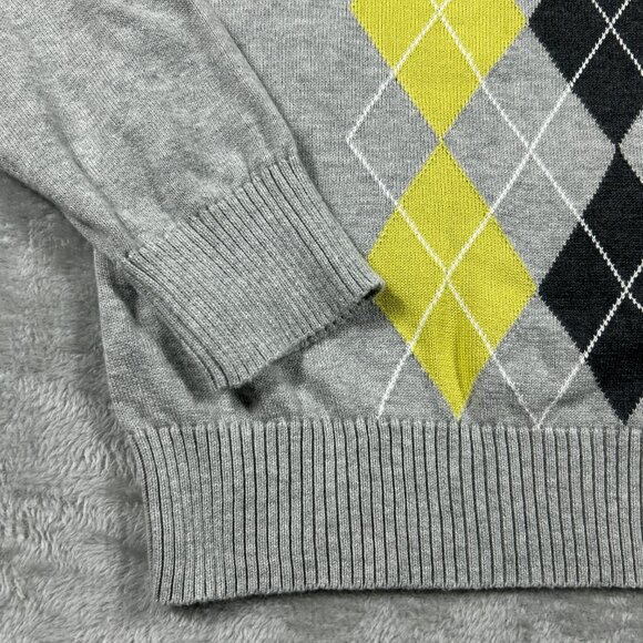 Izod Sweater Women's Medium Argyle Grey Yellow V Neck Pullover Lightweight - Picture 3 of 7